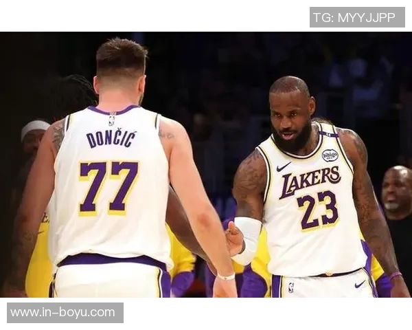 里夫斯谈詹姆斯与东契奇的独特性与细微差别之处